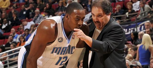 NBA杯战报：小贾伦·杰克逊24分，灰熊112-107击败快船（NBA季中锦标赛战报：小贾伦·杰克逊砍下24分，灰熊112-107险胜快船）