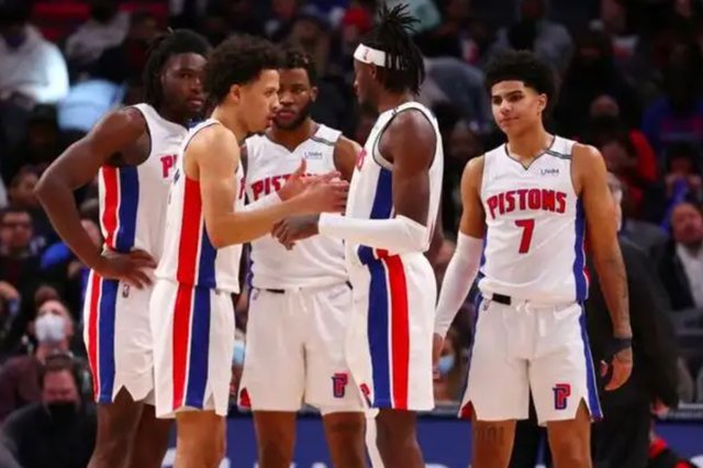 球星这次突破像飞一样（这次突破，球星疾速如飞）