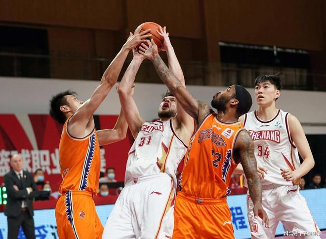 格里福：我深爱着意大利，愿为其付出一切，希望能重返国家队（格里福：痴心意大利，愿倾尽所有，盼再披国家队战袍）