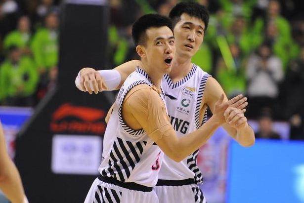 土耳其11月世预赛大名单：恰20领衔，詹-乌尊、厄泽尔缺席（土耳其公布11月世预赛名单：恰20领衔，詹-乌尊、厄泽尔无缘）