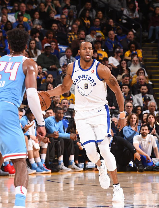 凯恩告别热刺：盼以好人好球员之名永载队史（凯恩挥别热刺：愿以品德与球技长存队史）