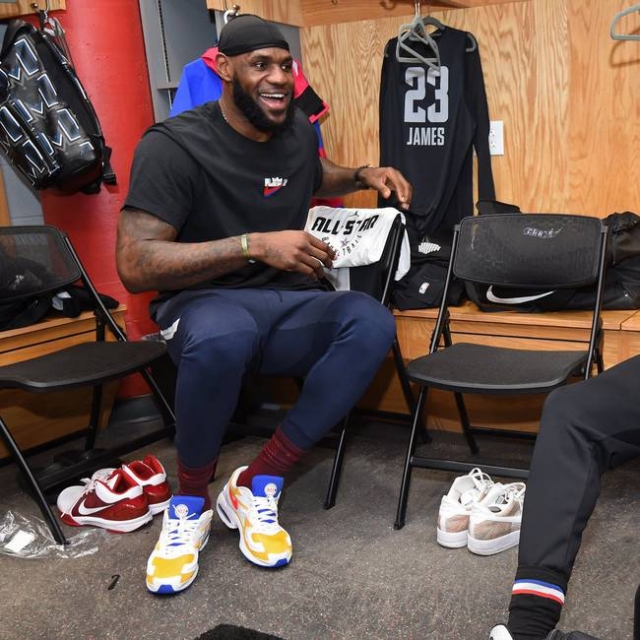 加拉：切尔西应该签下奥斯梅恩，他能带领蓝军重回巅峰（加拉力荐切尔西签下奥斯梅恩：他可助蓝军重返巅峰）