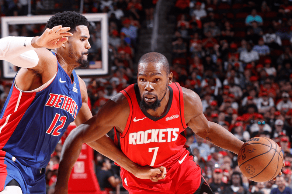 近6轮4球！38岁瓦尔迪意甲释放余热，50分钟后攻入3球（38岁瓦尔迪余威犹在：意甲近6轮斩获4球，50分钟后连下三城）