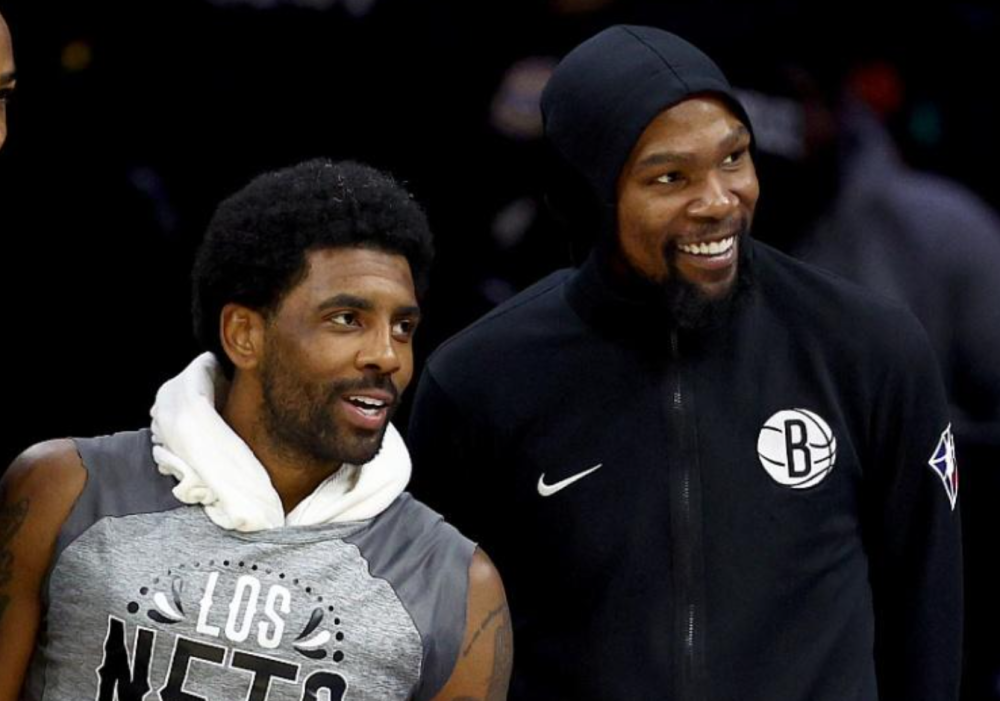 那不勒斯经历10轮点球晋级意杯8强，孔蒂：我们更配得上晋级（鏖战十轮点球，那不勒斯挺进意杯8强；孔蒂：这次晋级实至名归）