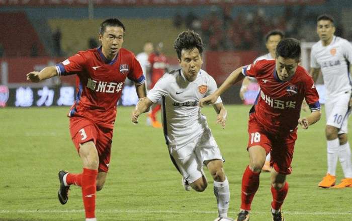 NBA常规赛战报：湖人客场险胜太阳（NBA常规赛快讯：湖人客场险擒太阳）